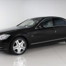 巴城租车公司-奔驰S600